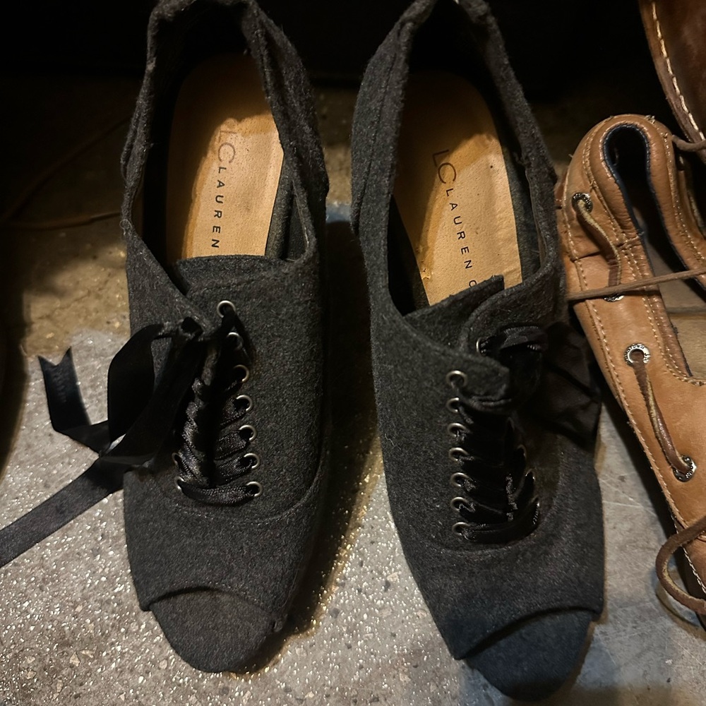 Lauren Ralph Lauren Black Lace-Up Shoes
